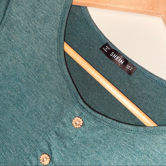 Button Front Ruffle Hem Top - Picture 2 of 4